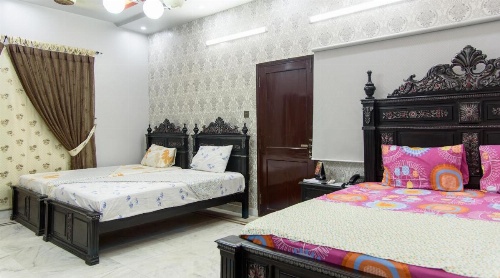 Patel Residency Guest House image 10