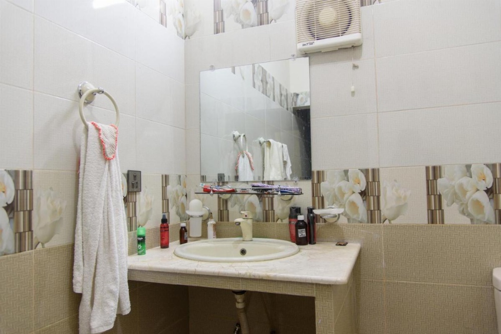 Room image 5
