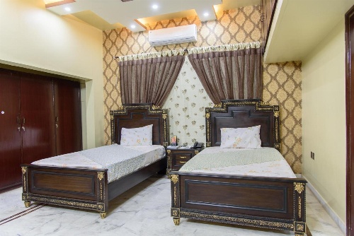 Patel Residency Guest House image 4