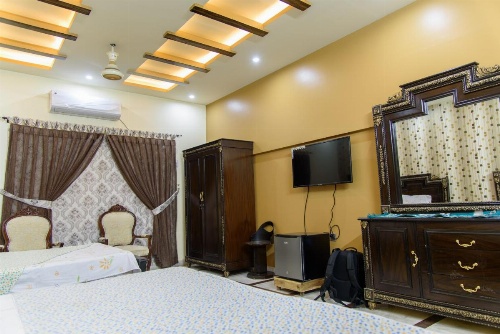 Patel Residency Guest House image 40